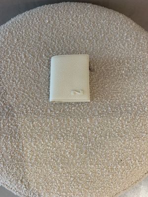 100101 beige