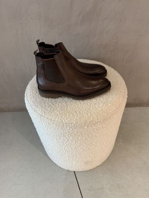 sturdi 04.22 bruin