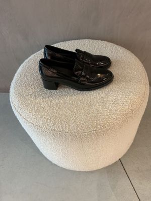 moccasin op hak zwart