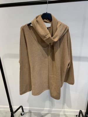 pull in combi bijhorende sjaal beige